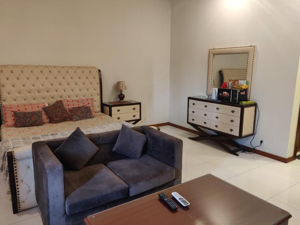 Zaib Guest House E-11 Islamabad Esterno foto